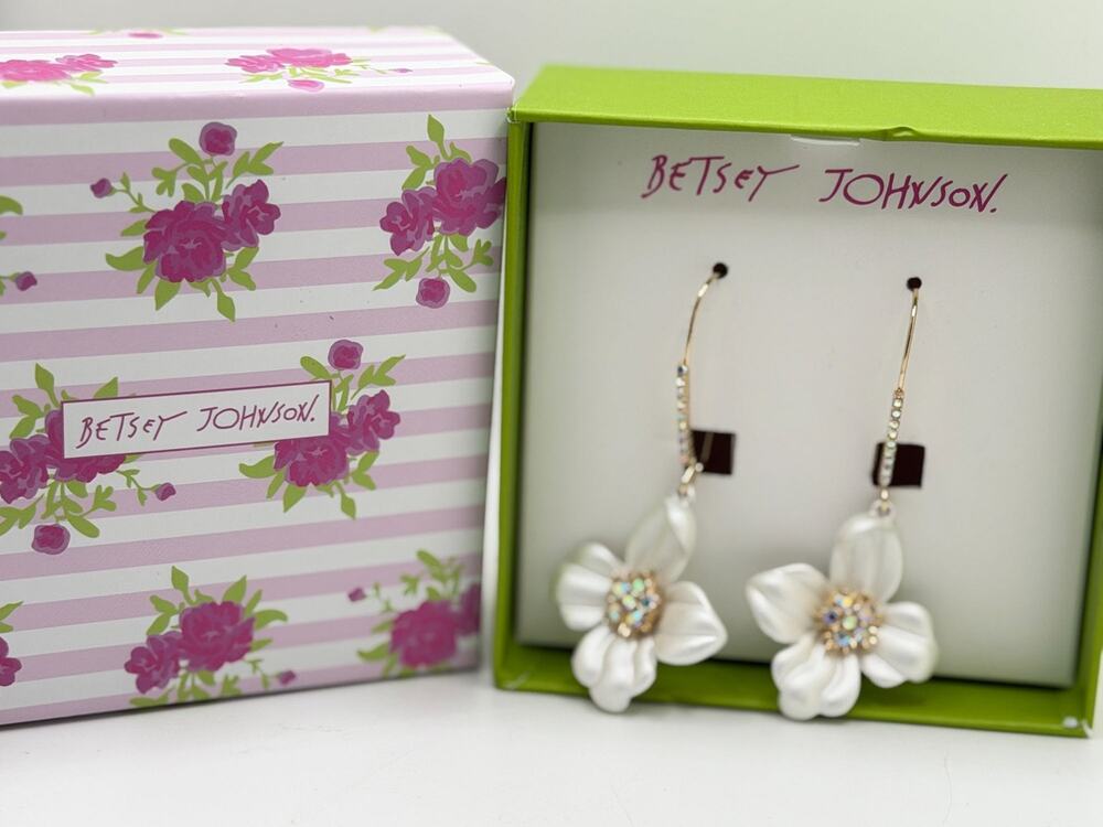 Betsey Johnson White Flower Drop Earrings With Rhinestones In Gift Box